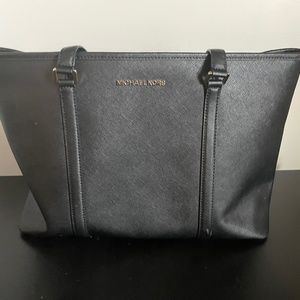 Michael Kors Jet Set Travel Large Saffiano Leather